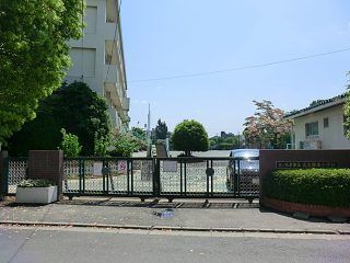 さいたま市立大久保東小学校<br />
徒歩18分（約1400m）