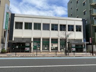 埼玉りそな銀行　東大宮支店　　徒歩７分（約551ｍ）